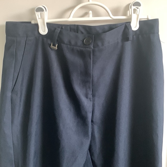 School uniform - Picture 2 of 6